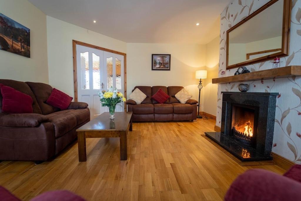 Burnham View Villa Dingle Exteriör bild